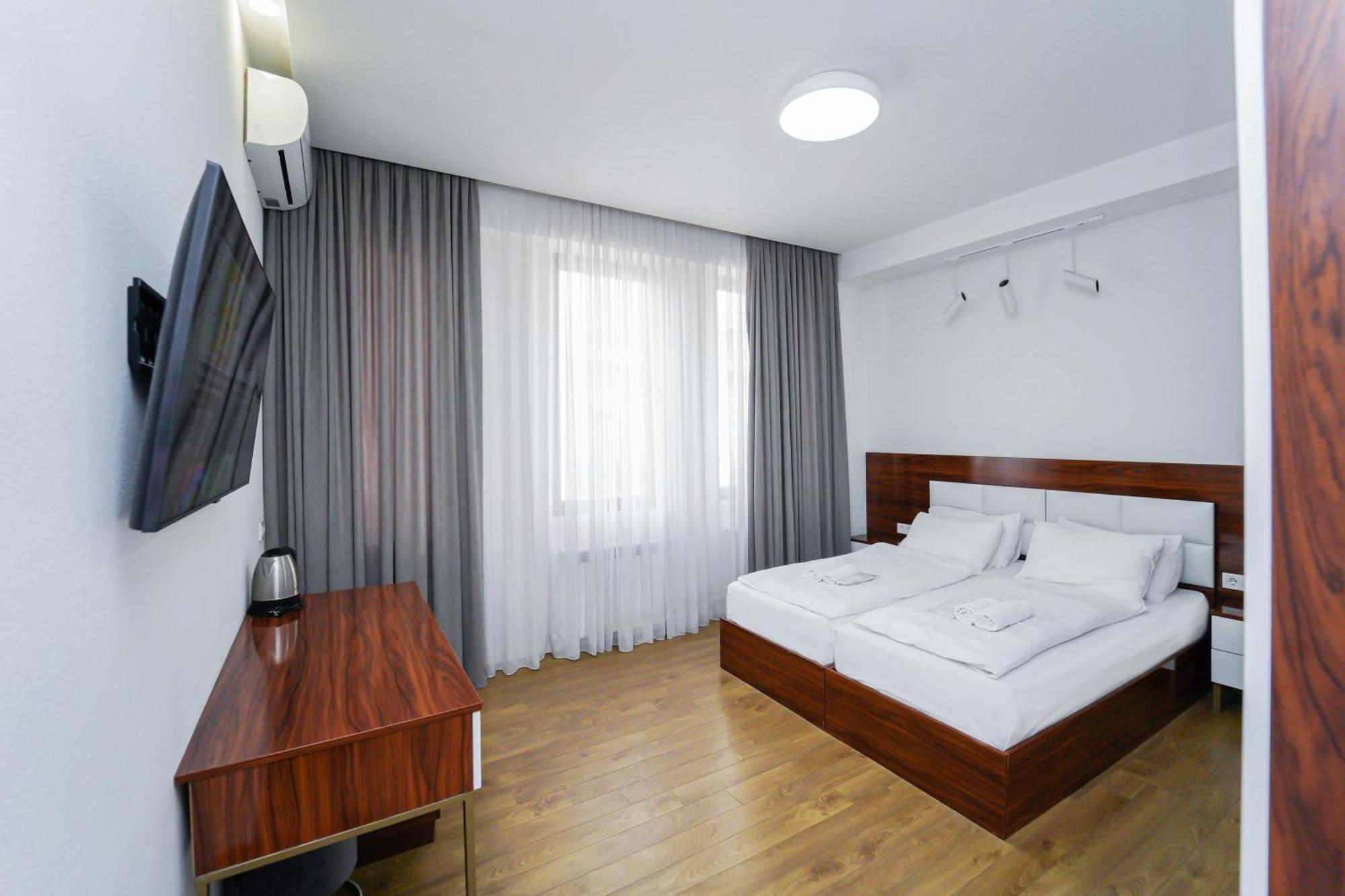 Hotel Type Rooms On Avenue Melikishvili, City Center Tbilisi Exterior photo
